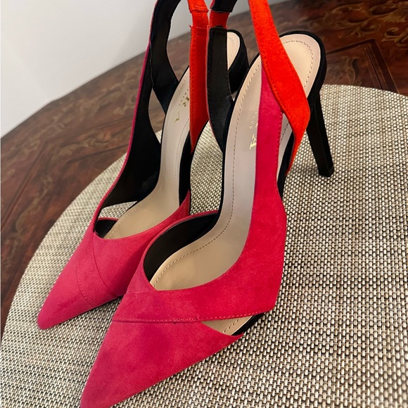 Shoes/Heels - Picture 3 of 6